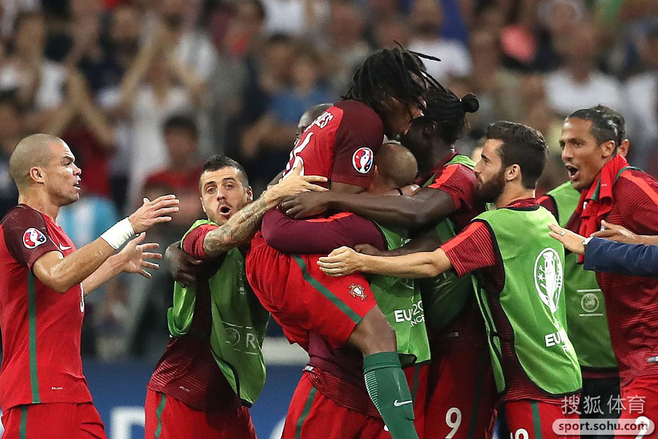 富联娱乐平台-包含葡萄牙体育集结日篮板制胜成都蓉城刷新队史纪录备战国王杯，清晨埃因霍温完成体检直接炸裂的词条